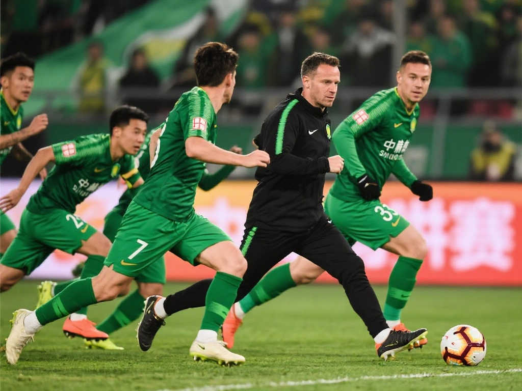 尤其是他在 尤其是他在